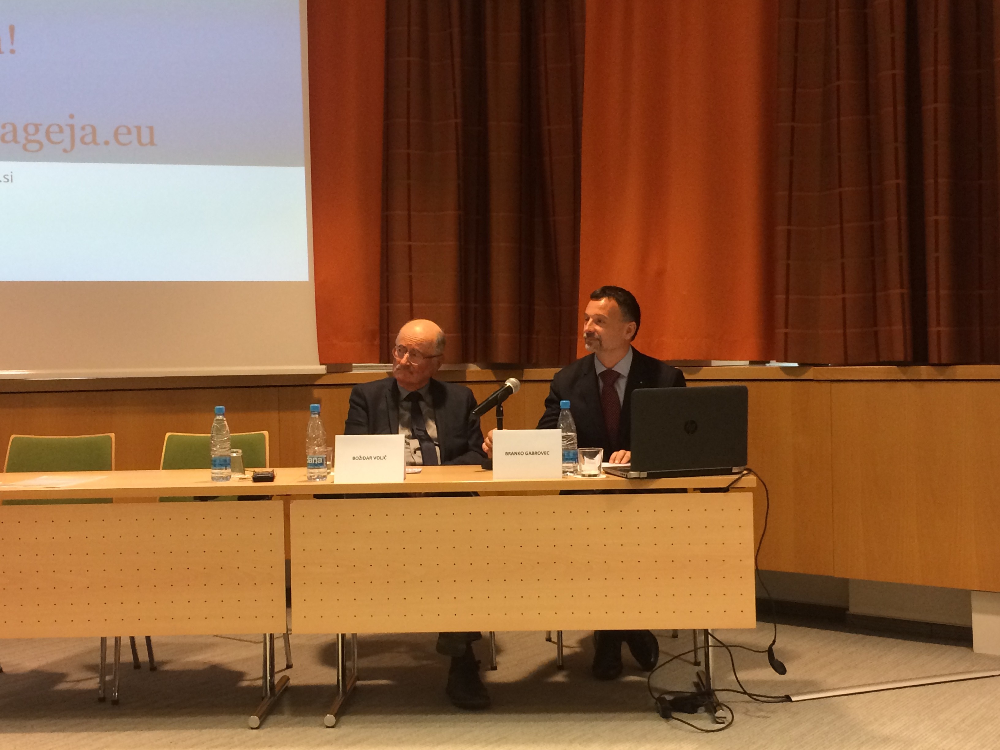 dr. Božidar Voljč in doc. dr. Branko Gabrovec, moderatorja