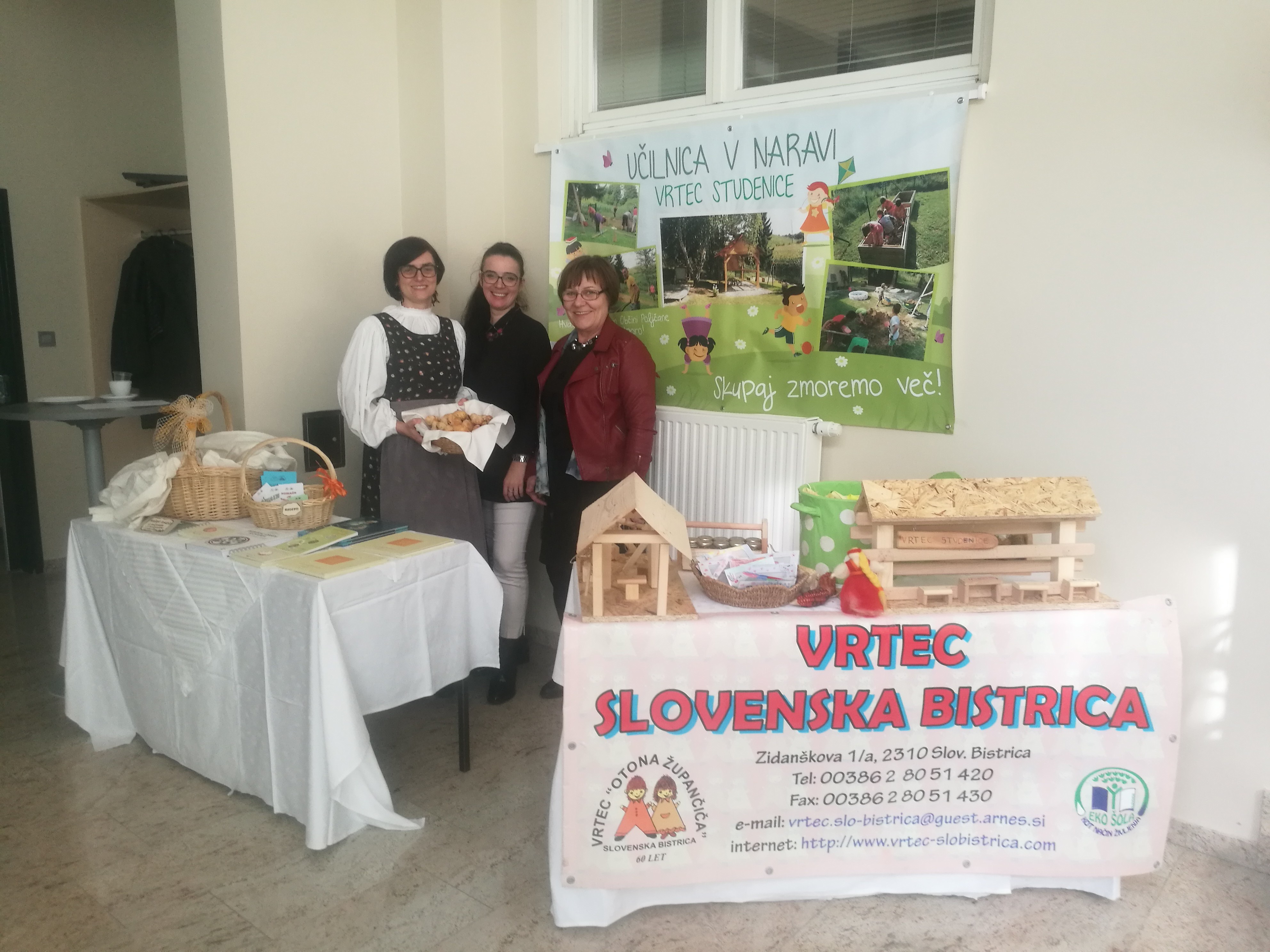 Iz Vrtca Otona Župančiča Slovenska Bistrica so udeležence pogostili z domače pečenim kruhom in predstavili hrano, ki so jo pridelali v vrtcu