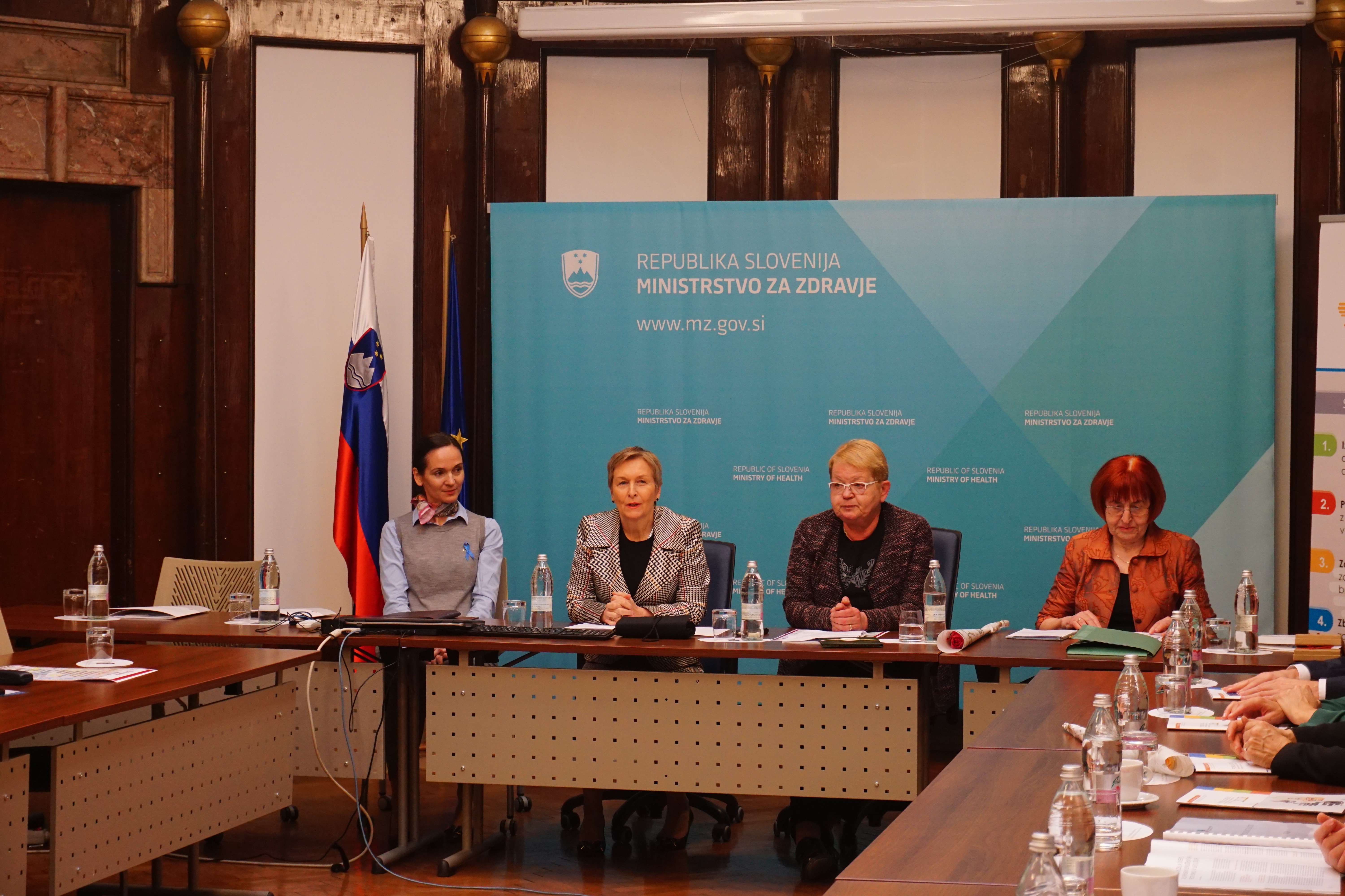 Slavnostna seja Zveze slovenskih društev za boj proti raku, Ministrstvo za zdravje, 6. marec 2019, Ljubljana. Slavnostna seja Zveze slovenskih društev za boj proti raku, Ministrstvo za zdravje, 6. marec 2019, Ljubljana.